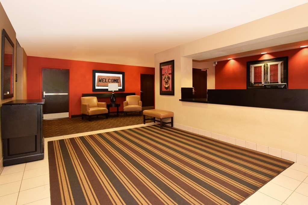 Extended Stay America Suites - Cleveland - Бруклин Интерьер фото