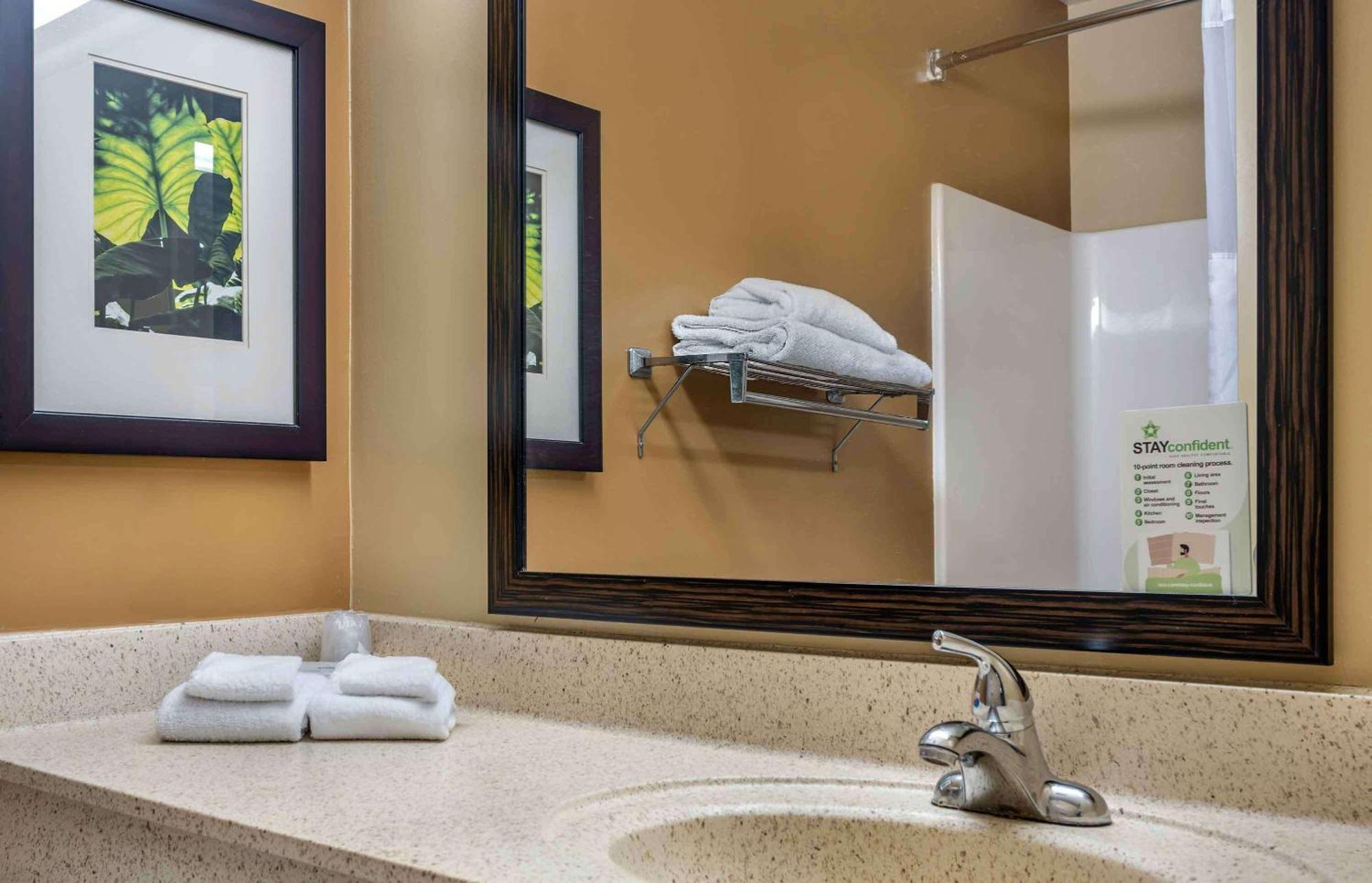 Extended Stay America Suites - Cleveland - Бруклин Экстерьер фото