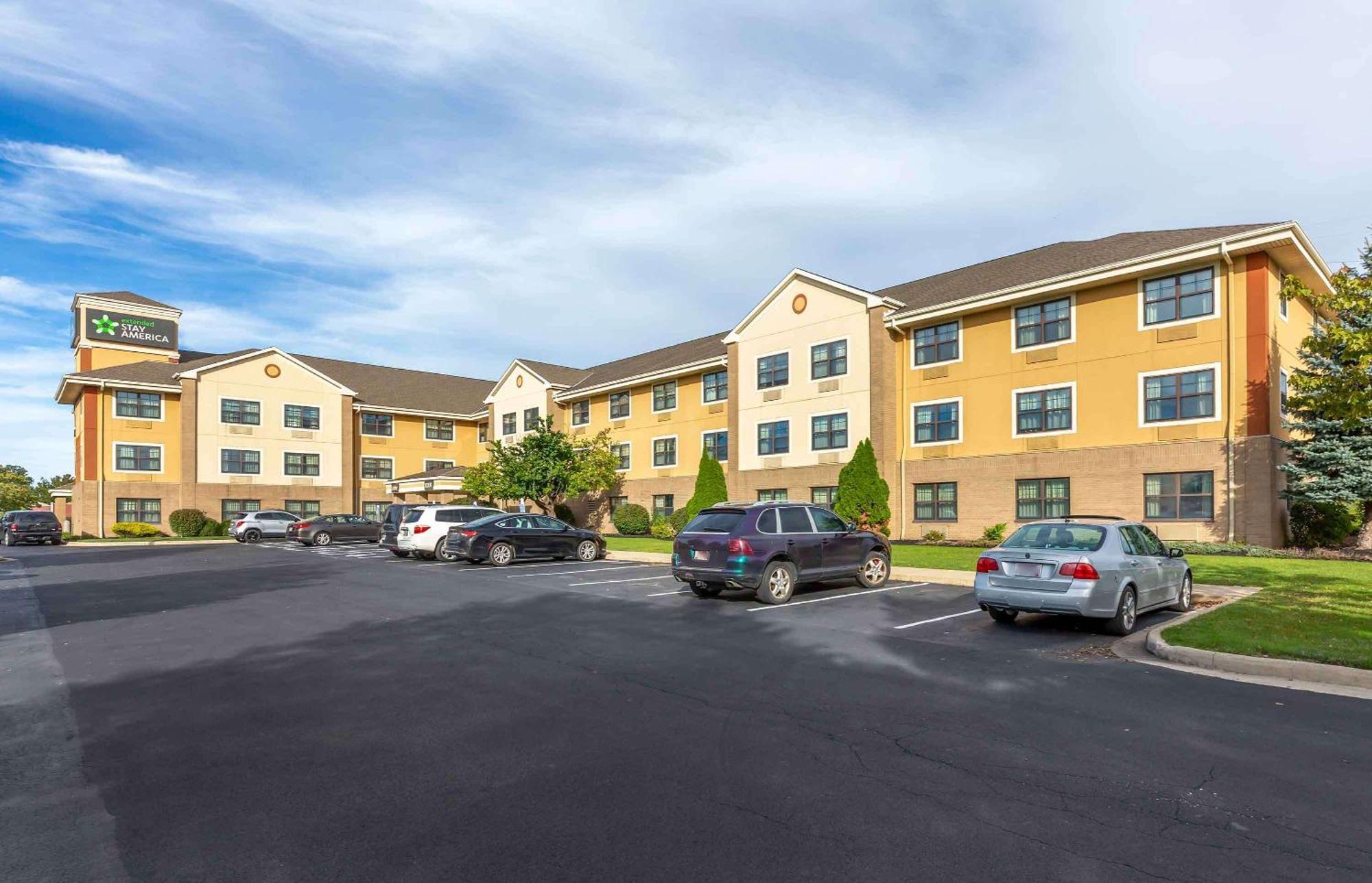 Extended Stay America Suites - Cleveland - Бруклин Экстерьер фото