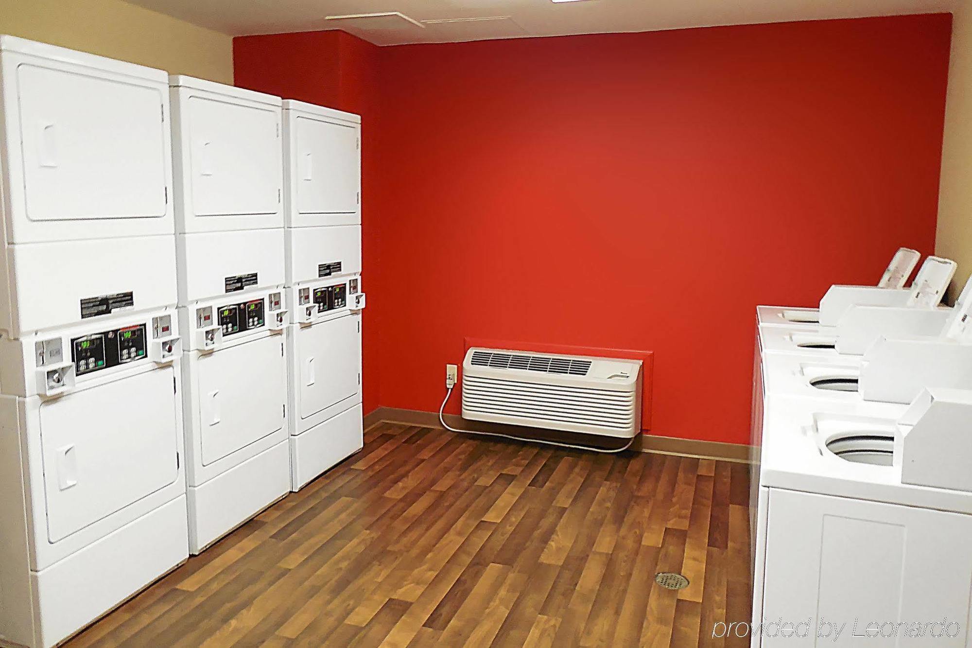 Extended Stay America Suites - Cleveland - Бруклин Экстерьер фото