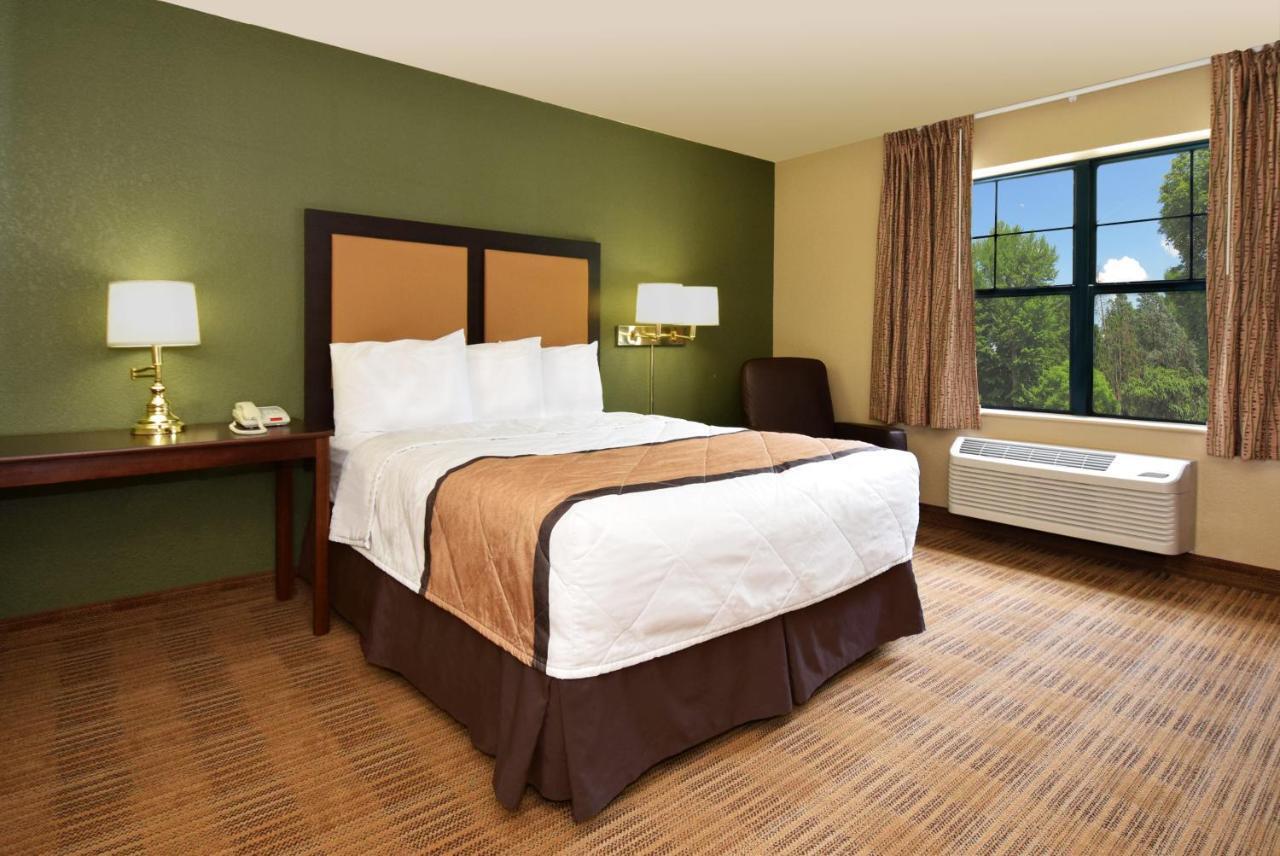 Extended Stay America Suites - Cleveland - Бруклин Экстерьер фото