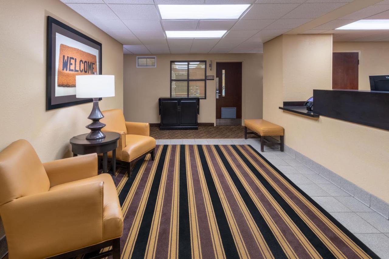 Extended Stay America Suites - Cleveland - Бруклин Экстерьер фото