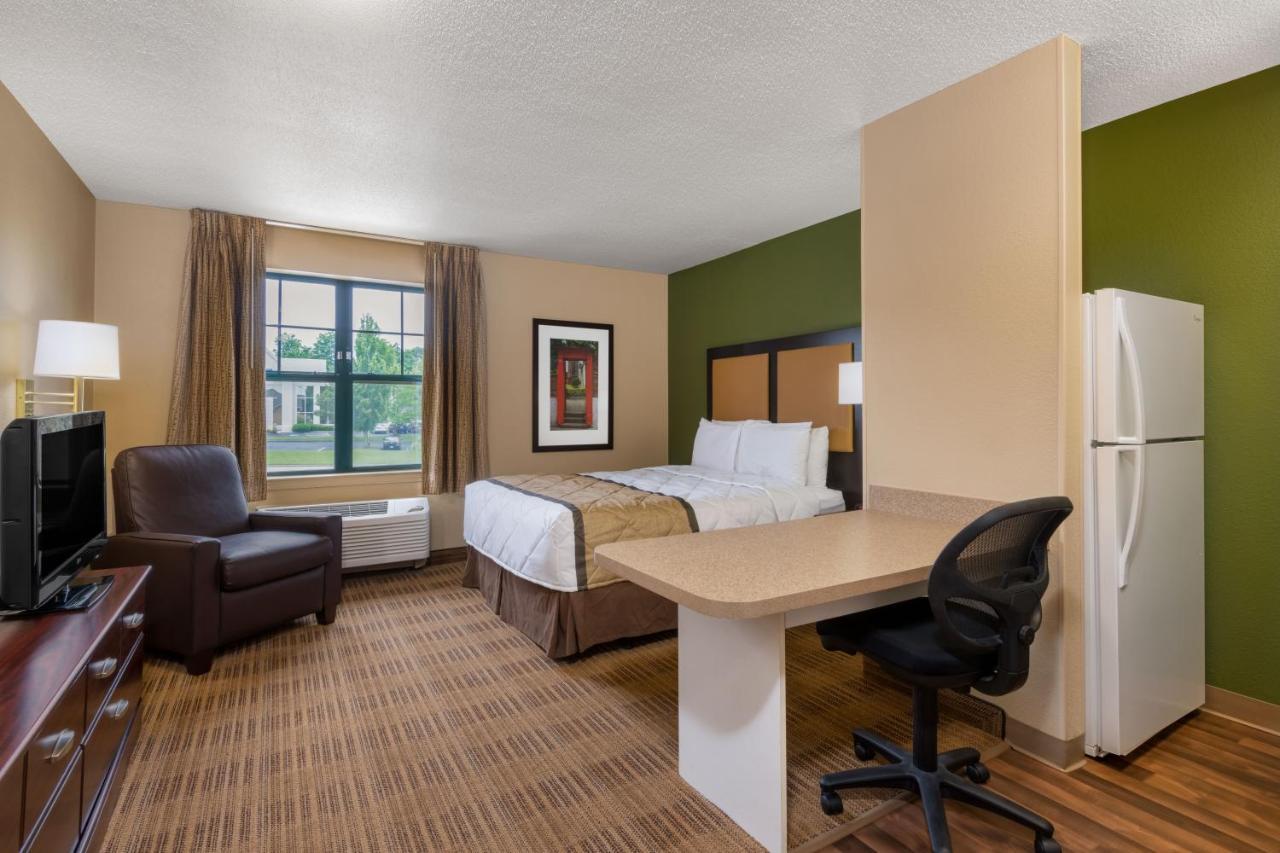 Extended Stay America Suites - Cleveland - Бруклин Экстерьер фото